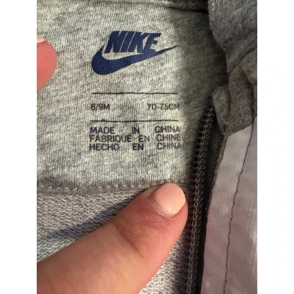 Nike Baby Boy 4 Piece Bundle 6-9M Bodysuit Footie Sleeper Romper Hooded Grey - Picture 15 of 16